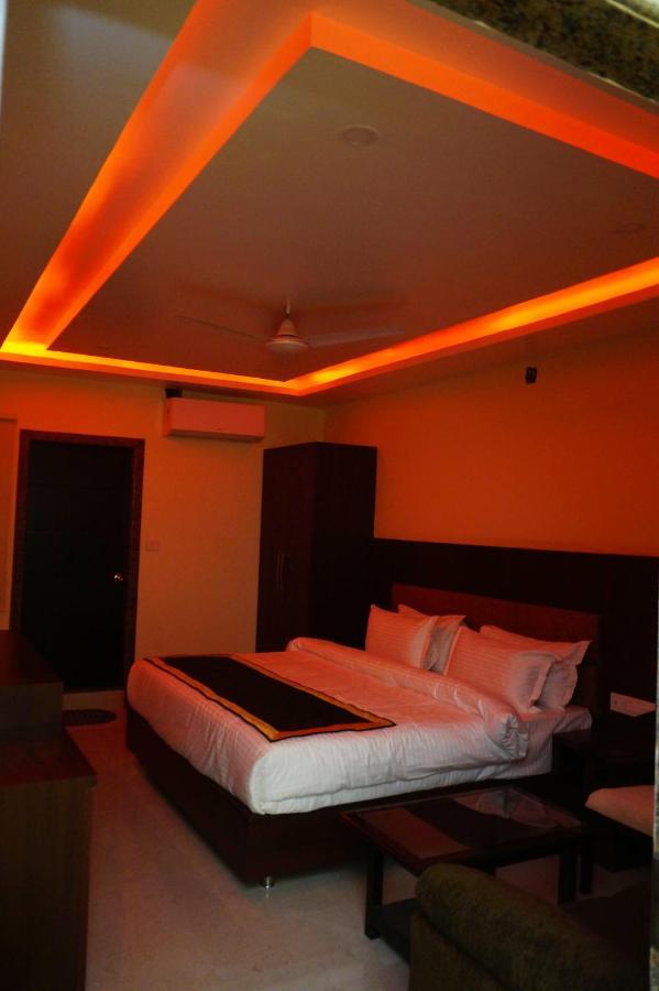 Hotel Shivoy Grand Varanasi Eksteriør bilde