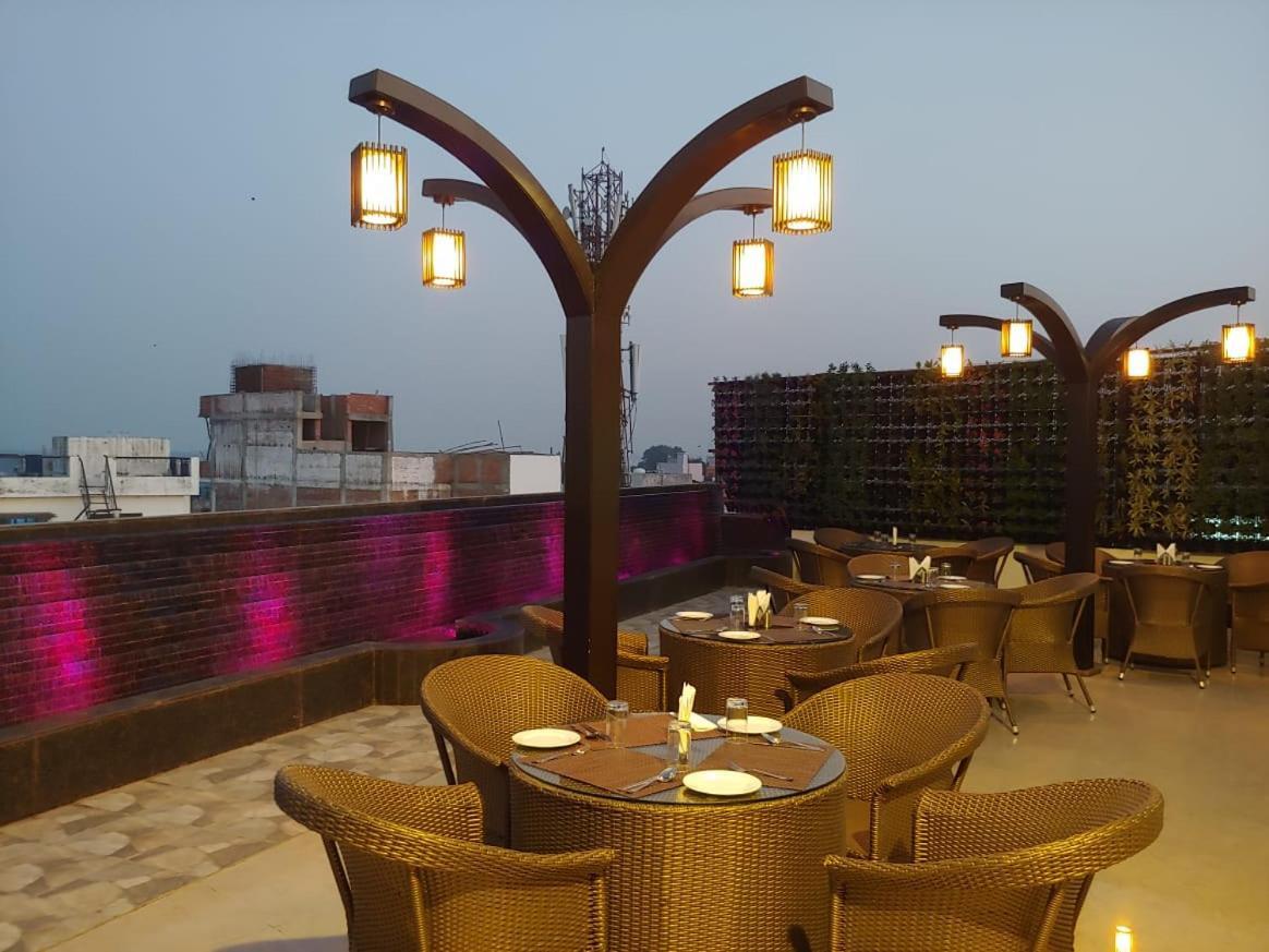 Hotel Shivoy Grand Varanasi Eksteriør bilde