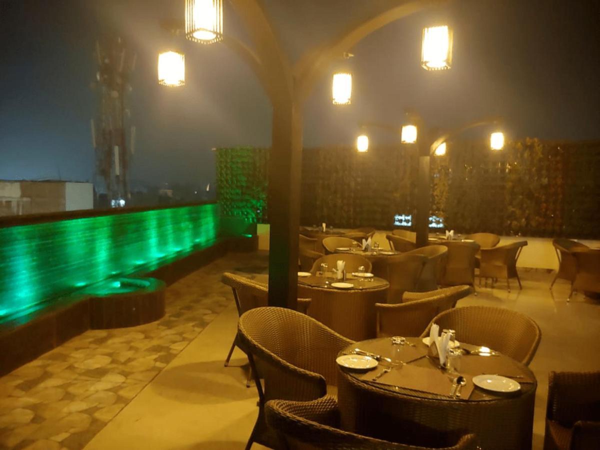 Hotel Shivoy Grand Varanasi Eksteriør bilde
