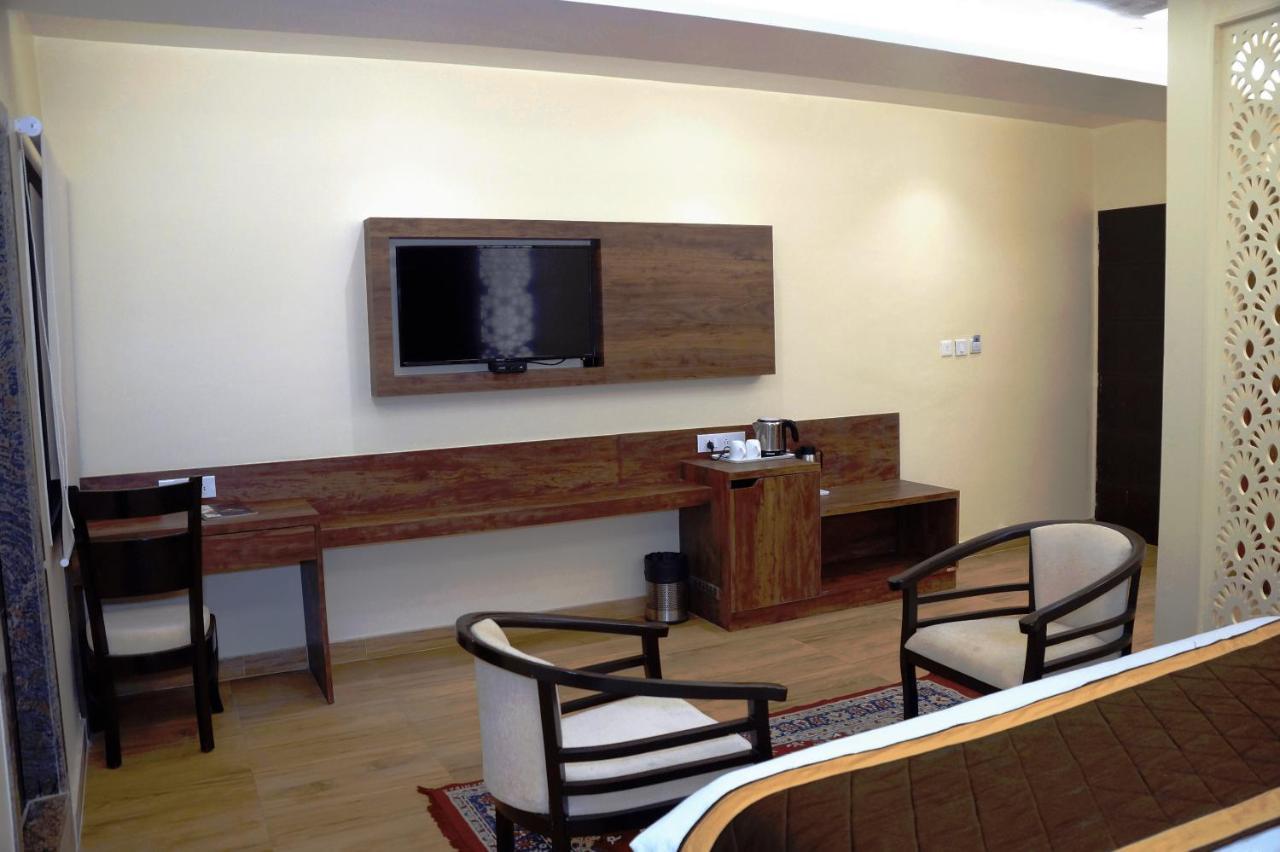 Hotel Shivoy Grand Varanasi Eksteriør bilde
