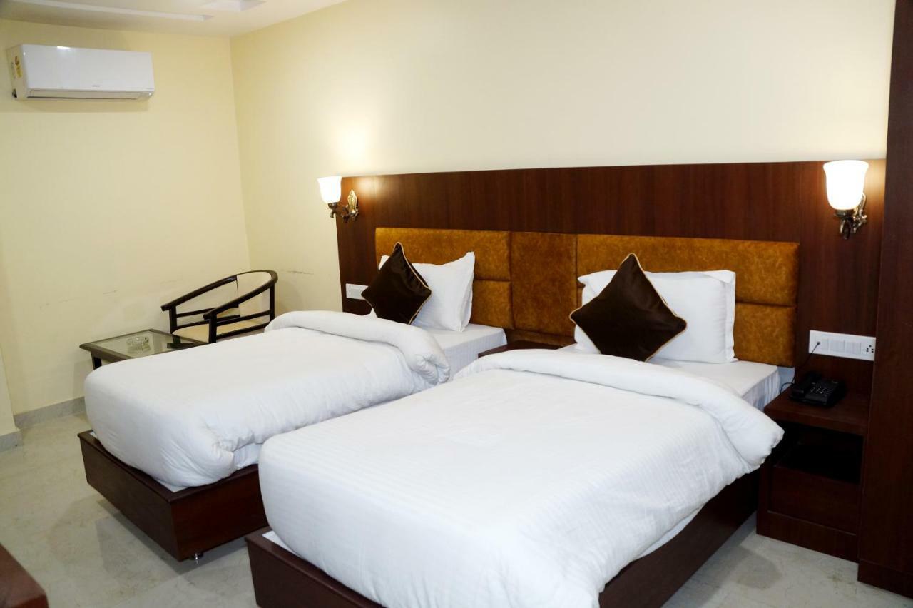 Hotel Shivoy Grand Varanasi Eksteriør bilde