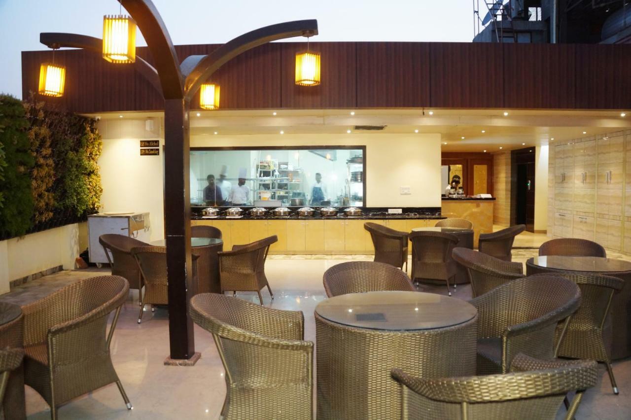 Hotel Shivoy Grand Varanasi Eksteriør bilde