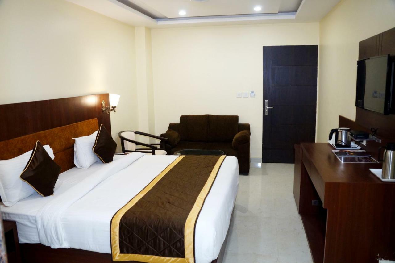 Hotel Shivoy Grand Varanasi Eksteriør bilde