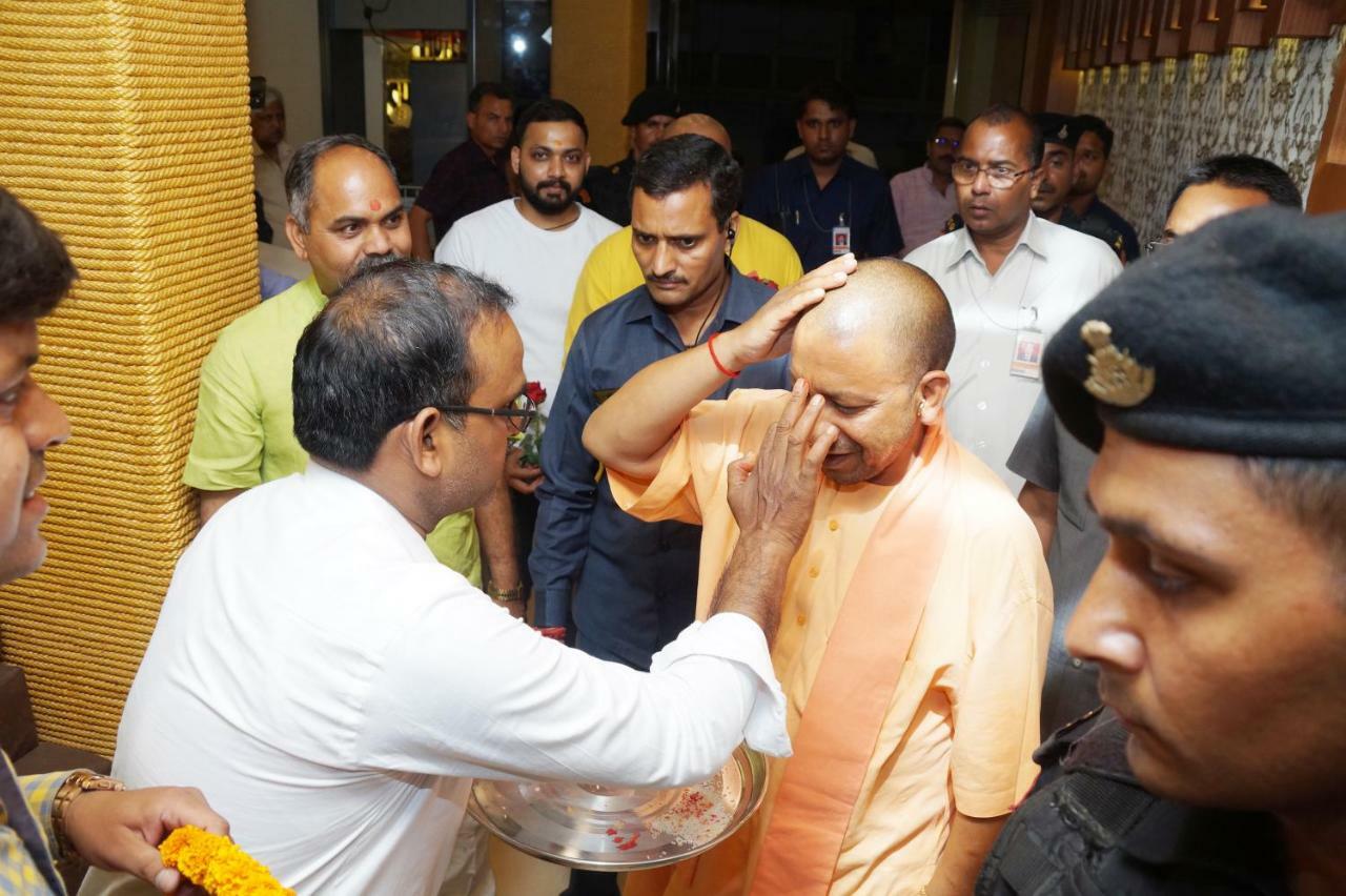 Hotel Shivoy Grand Varanasi Eksteriør bilde